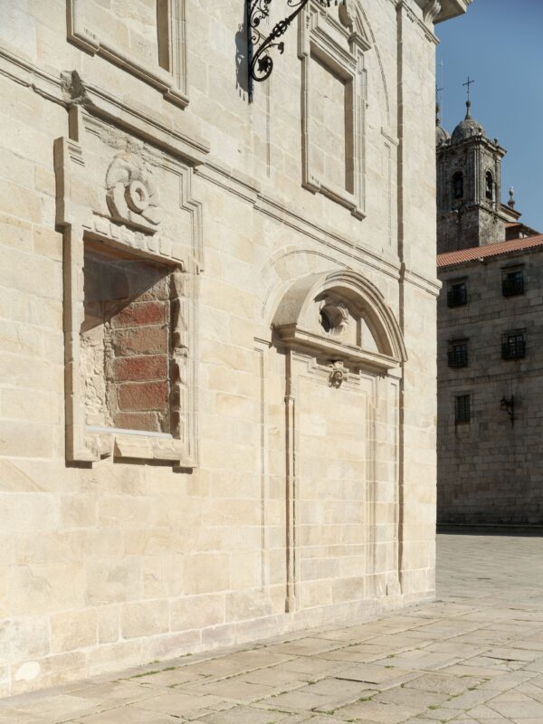 Arrokabe Arquitectos RESTAURACIÓN DE FACHADA QUINTANA, PATIOS Y TERRAZA DE LA GIROLA 11