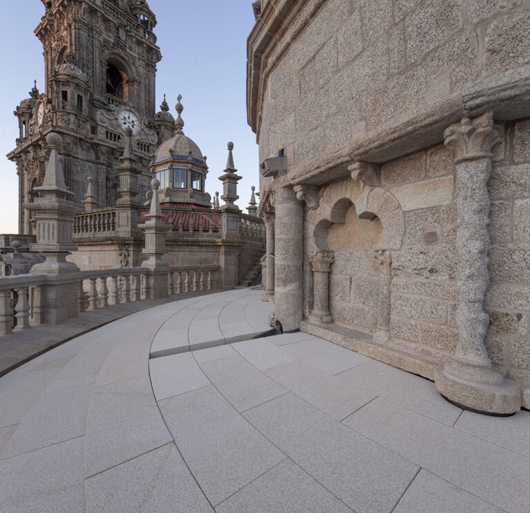 Arrokabe Arquitectos RESTAURACIÓN DE FACHADA QUINTANA, PATIOS Y TERRAZA DE LA GIROLA 8