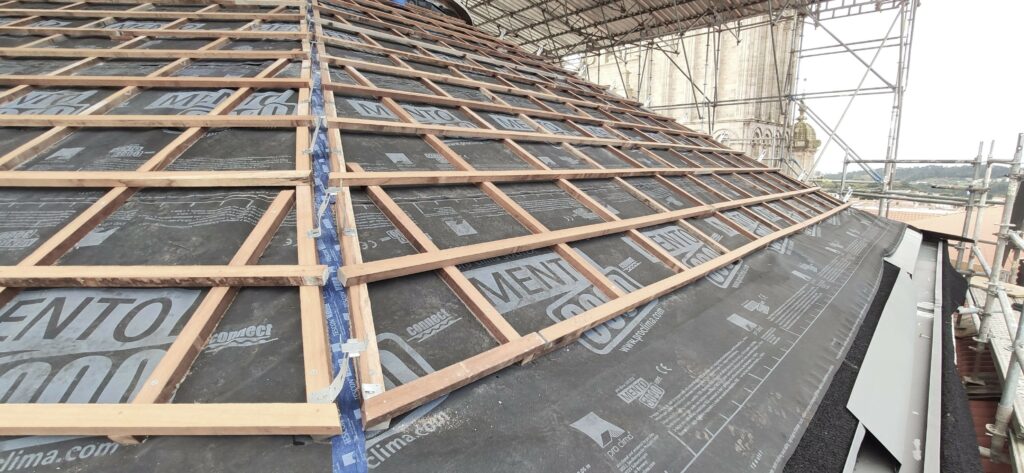 Arrokabe Arquitectos RESTAURACIÓN DE LA CUBIERTA DE LA CAPILLA DE LA COMUNIÓN 8