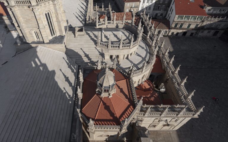 Arrokabe Arquitectos RESTAURACIÓN DE LAS CUBIERTAS DE LA CABECERA 0