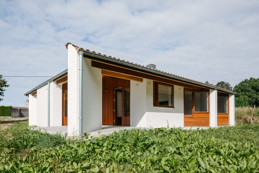 Arrokabe Arquitectos CASA A TRES AGUAS - 2