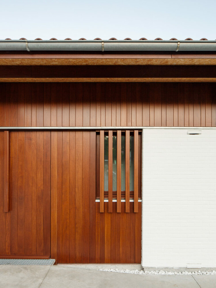 Arrokabe Arquitectos CASA A TRES AGUAS - 5